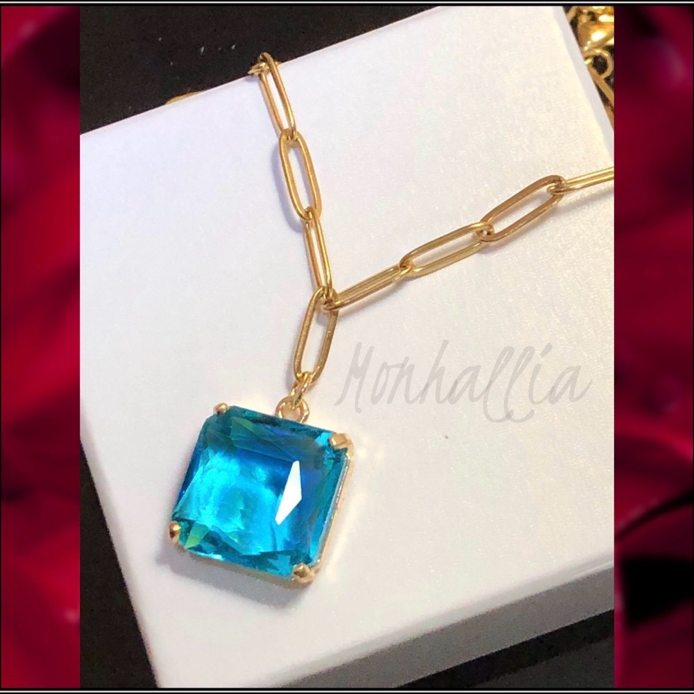 ICE CUBE TURQUOISE BLUE EMERALD CUT GOLD TRANSLUCENT PAPERCLIP LUCITE NECKLACE